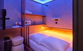 The Hyve Capsule hostel Amsterdam